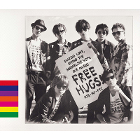 FREE HUGS!【通常盤】（2枚組CD）