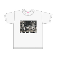 ベイビーわるきゅーれ エブリデイ！ フォトグラフTシャツ（白）