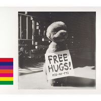 FREE HUGS!【初回盤A】（CD+DVD）