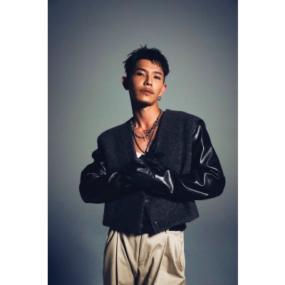 <span class="top_stamp_category">ALBUM</span>林 和希「to」<br><span class="top_stamp_tokuten">特典</span><span class="top_stamp_reserve">予約</span>